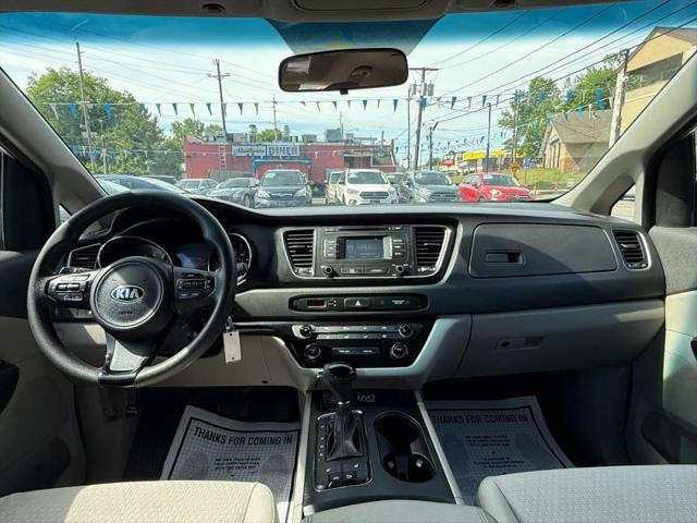 2016 Kia Sedona LX