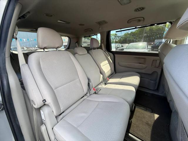 2016 Kia Sedona LX