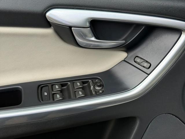 2015 Volvo XC60 T6 Platinum