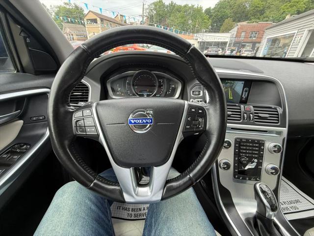 2015 Volvo XC60 T6 Platinum