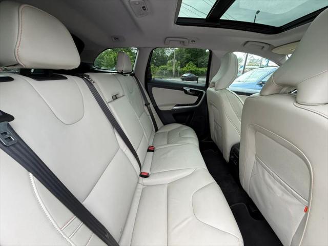 2015 Volvo XC60 T6 Platinum