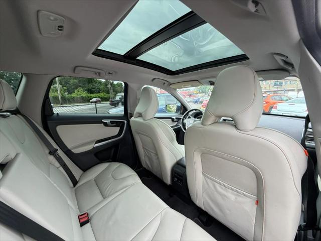 2015 Volvo XC60 T6 Platinum