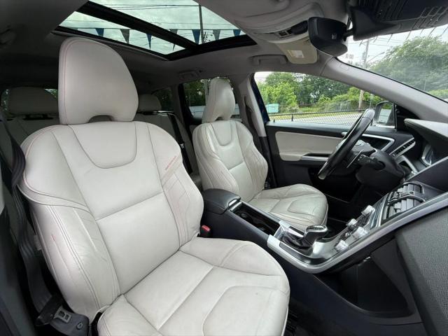 2015 Volvo XC60 T6 Platinum