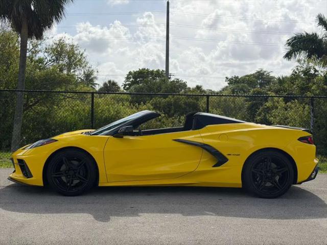 2022 Chevrolet Corvette Stingray RWD Convertible 2LT