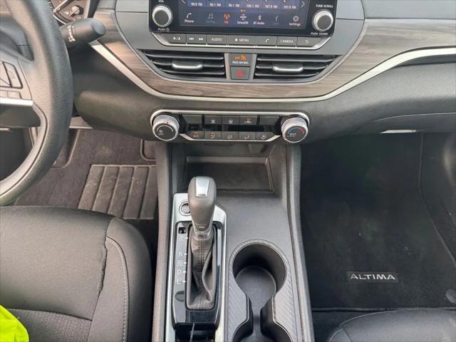 2025 Nissan Altima SV FWD