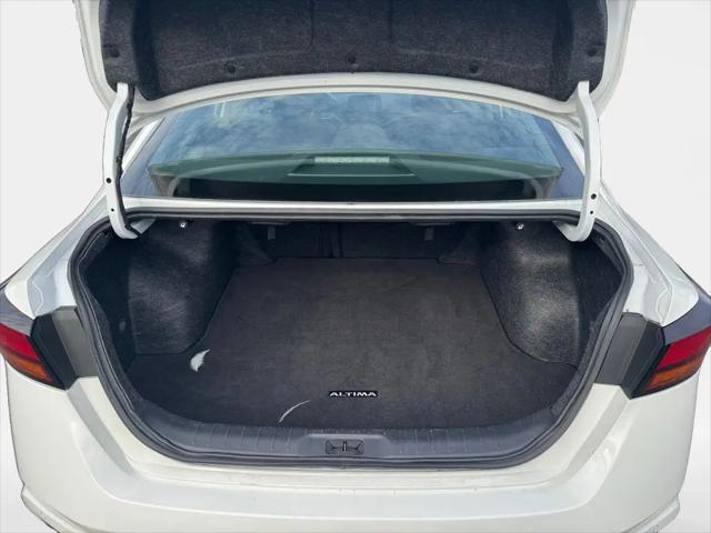 2025 Nissan Altima SV FWD