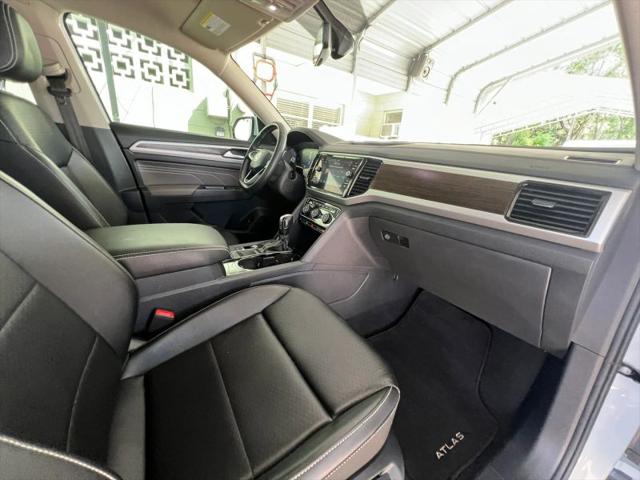 2022 Volkswagen Atlas 2.0T SE w/Technology