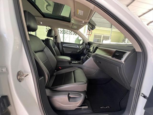 2022 Volkswagen Atlas 2.0T SE w/Technology