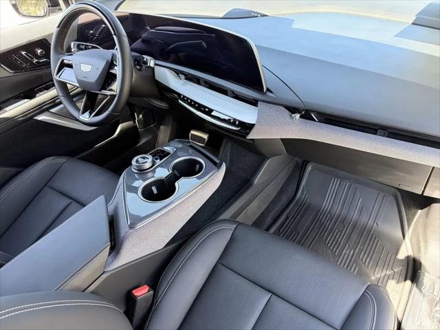 2025 Cadillac iQ Luxury 2 AWD