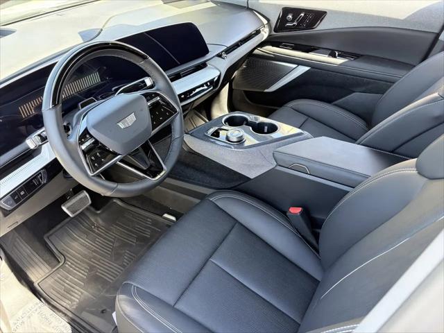 2025 Cadillac iQ Luxury 2 AWD