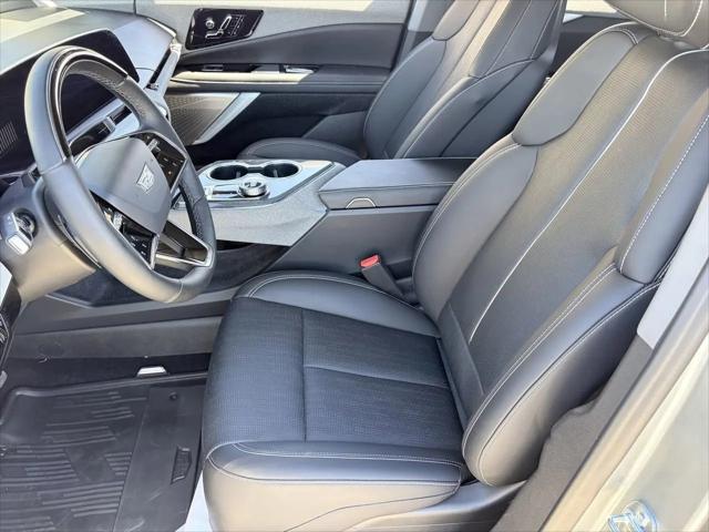 2025 Cadillac iQ Luxury 2 AWD