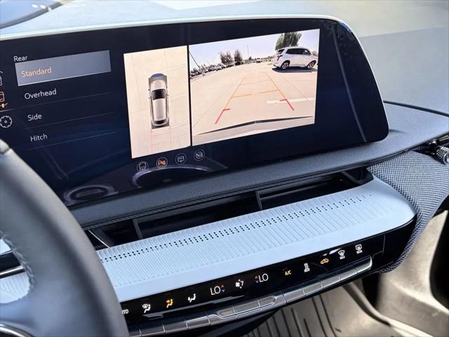 2025 Cadillac iQ Luxury 2 AWD