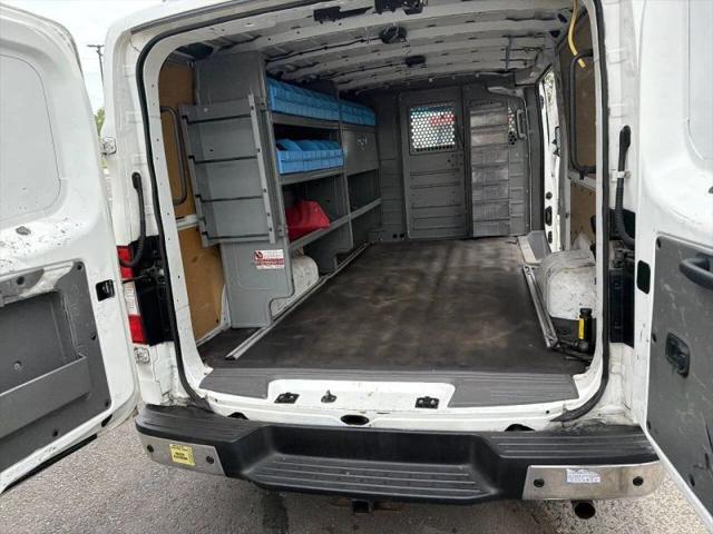 2012 Nissan 2500 NV2500 HD SV V8