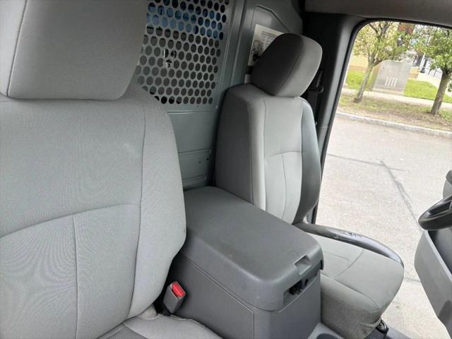 2012 Nissan 2500 NV2500 HD SV V8