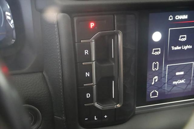 2022 GMC Yukon 4WD Denali