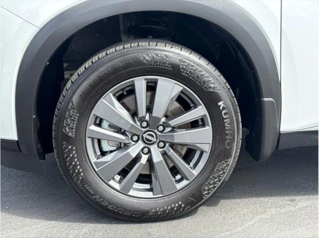 2025 Nissan Pathfinder SV FWD