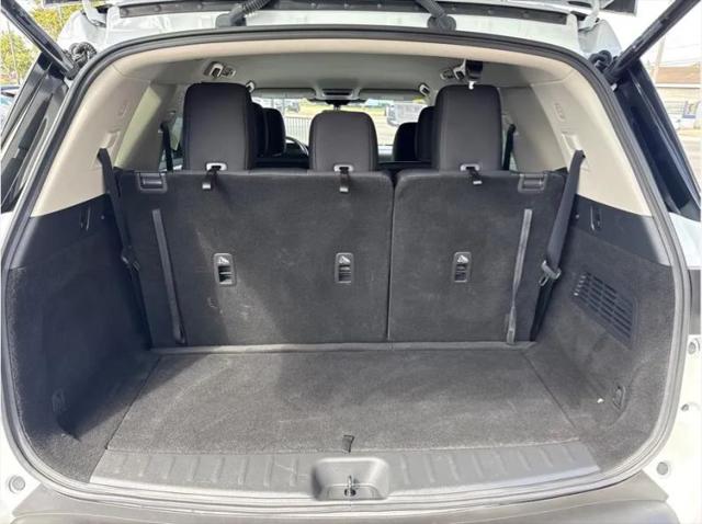 2025 Nissan Pathfinder SV FWD