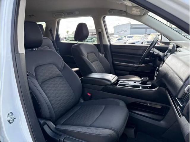2025 Nissan Pathfinder SV FWD