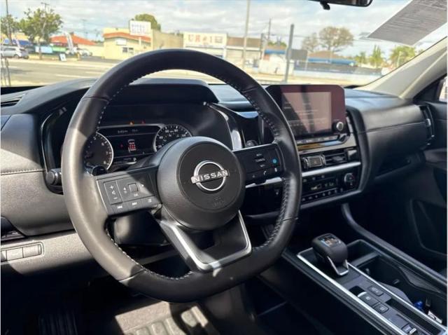 2025 Nissan Pathfinder SV FWD