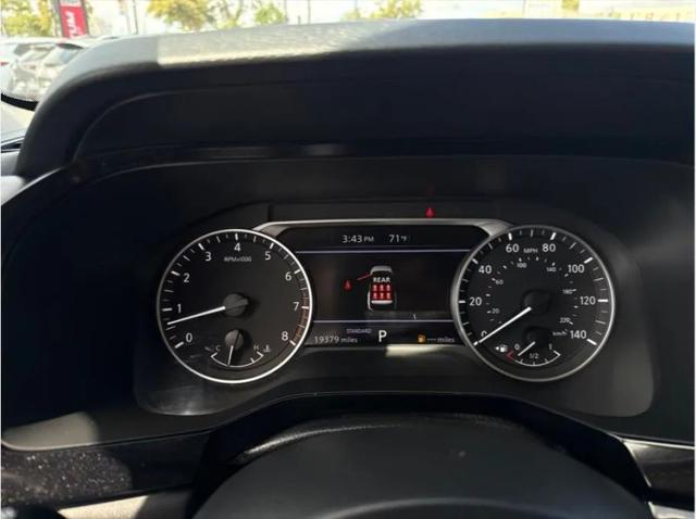 2025 Nissan Pathfinder SV FWD