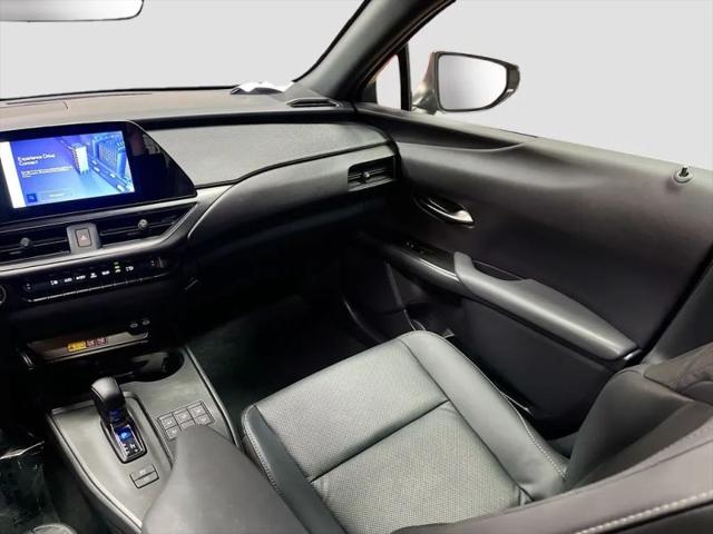 2025 Lexus 300 F SPORT Design