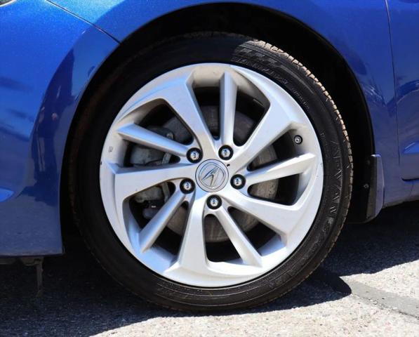 2017 Acura ILX AcuraWatch Plus Package