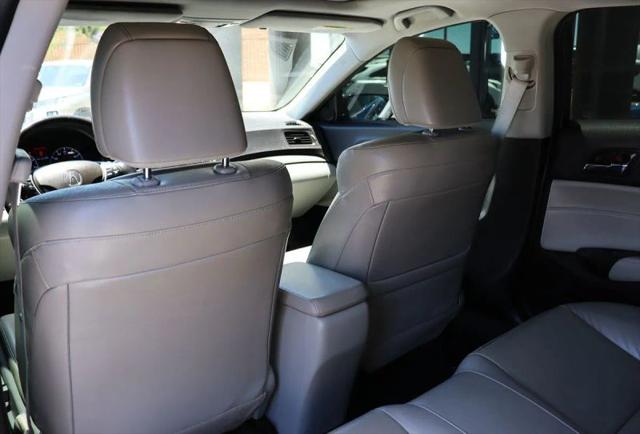 2017 Acura ILX AcuraWatch Plus Package