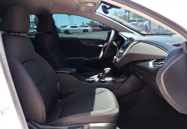 2022 Chevrolet Malibu FWD LT