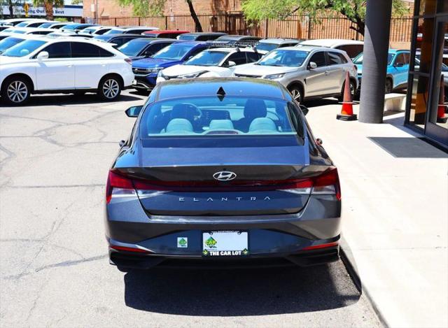 2021 Hyundai Elantra SE