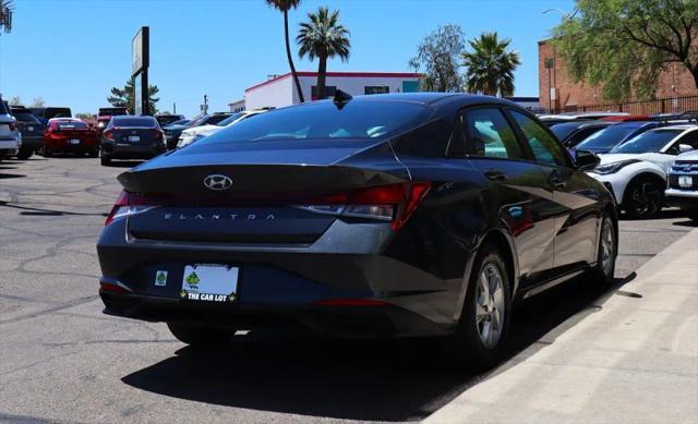 2021 Hyundai Elantra SE