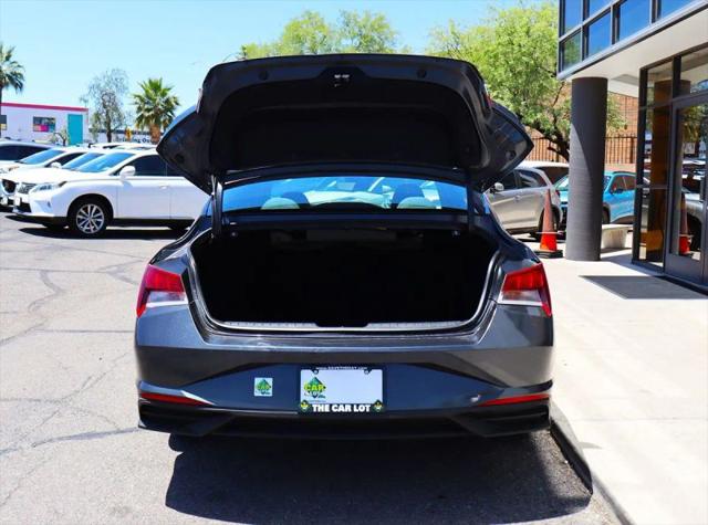2021 Hyundai Elantra SE