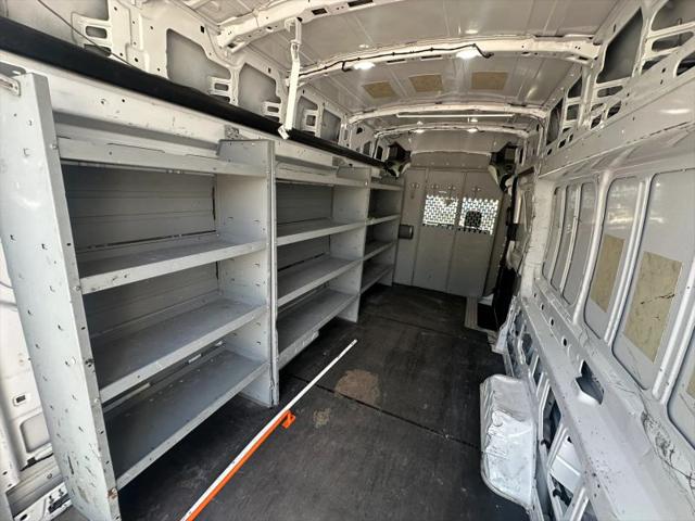 2023 Ford Transit Cargo Van Extended Length w/9 950-lb GVWR