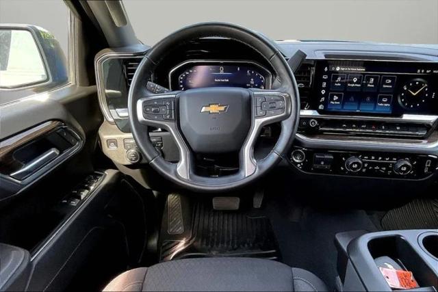 2025 Chevrolet Silverado 1500 4WD Crew Cab Short Bed LT with 2FL