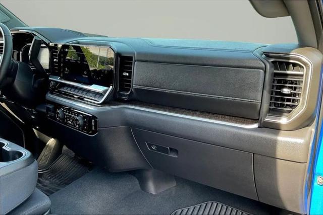 2025 Chevrolet Silverado 1500 4WD Crew Cab Short Bed LT with 2FL