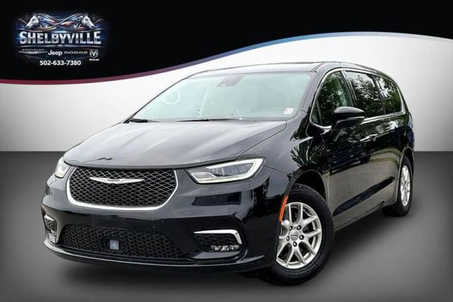 2023 Chrysler Pacifica Touring L for sale in Shelbyville, KY