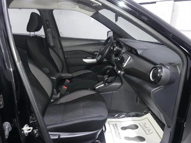 2020 Nissan Kicks SV Xtronic CVT