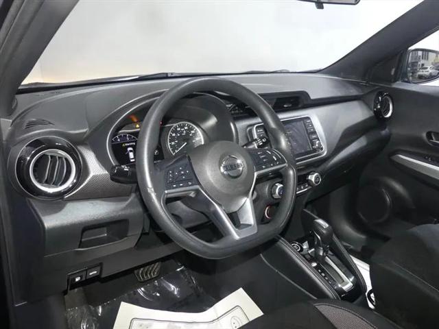 2020 Nissan Kicks SV Xtronic CVT