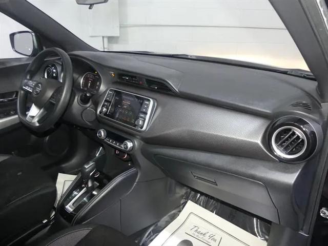 2020 Nissan Kicks SV Xtronic CVT
