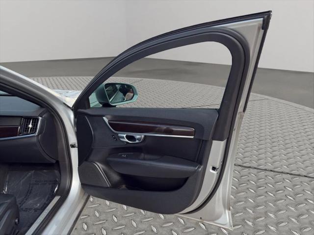 2018 Volvo S90 T5 Momentum