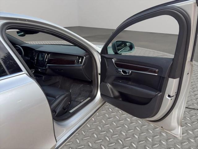 2018 Volvo S90 T5 Momentum