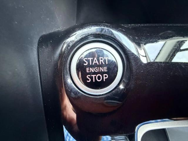 2020 Nissan Versa SV Xtronic CVT