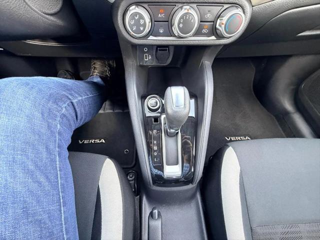 2020 Nissan Versa SV Xtronic CVT