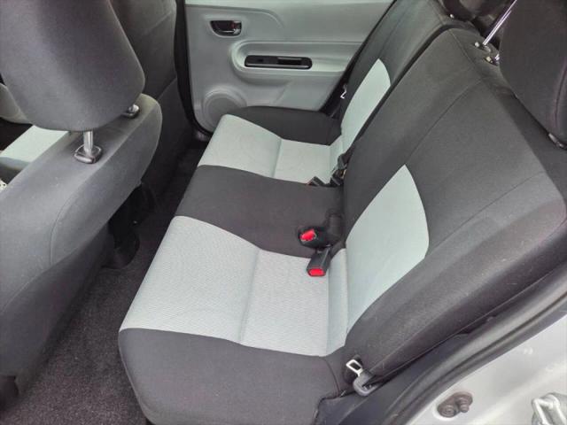 2013 Toyota Prius c Two