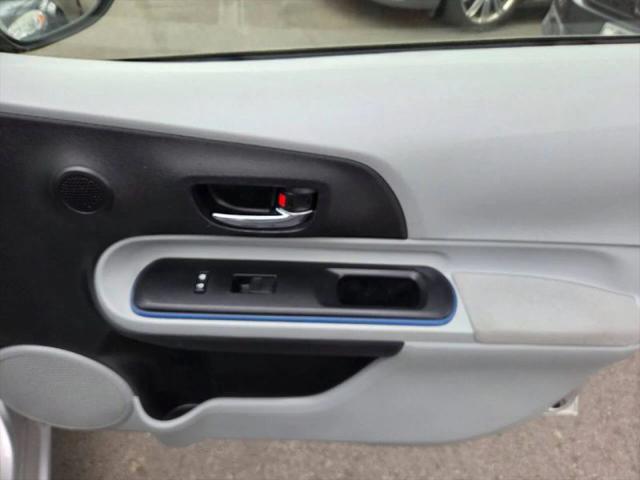 2013 Toyota Prius c Two