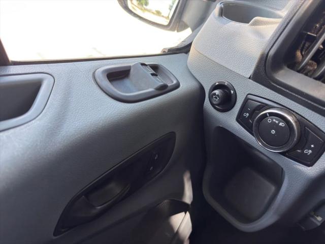 2017 Ford Transit w/Sliding Side Door w/LWB