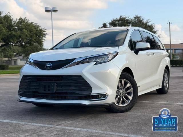 2021 Toyota Sienna XLE for sale in Houston, TX