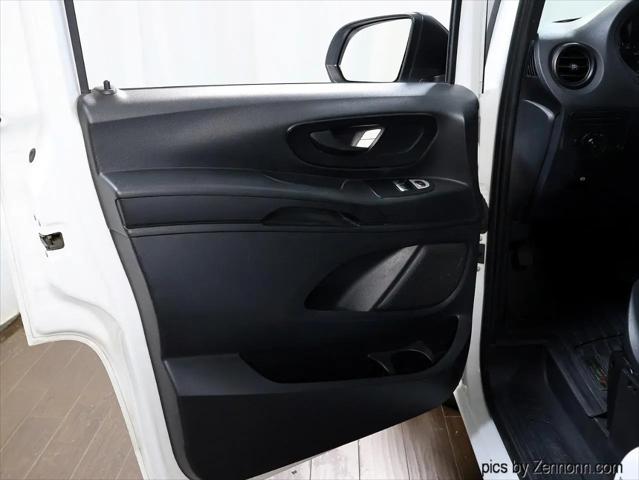 2017 Mercedes-Benz Metris Standard