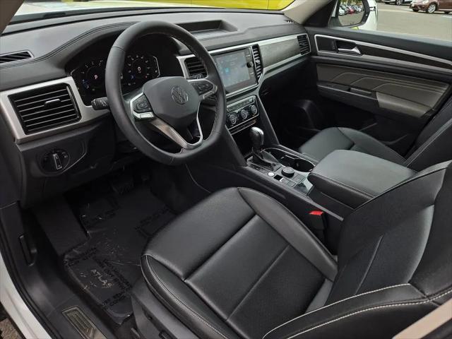 2023 Volkswagen Atlas 2.0T SE w/Technology