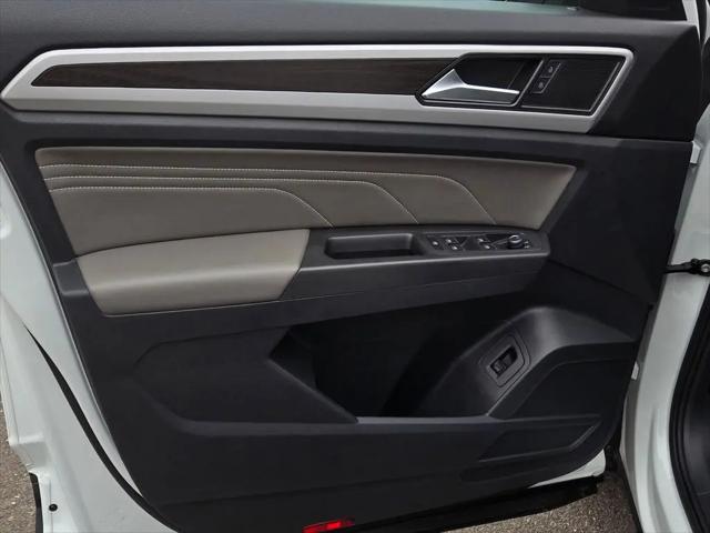2023 Volkswagen Atlas 2.0T SE w/Technology