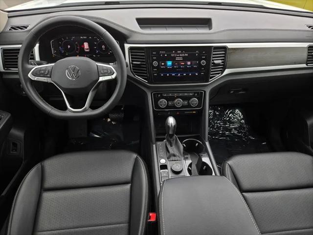 2023 Volkswagen Atlas 2.0T SE w/Technology